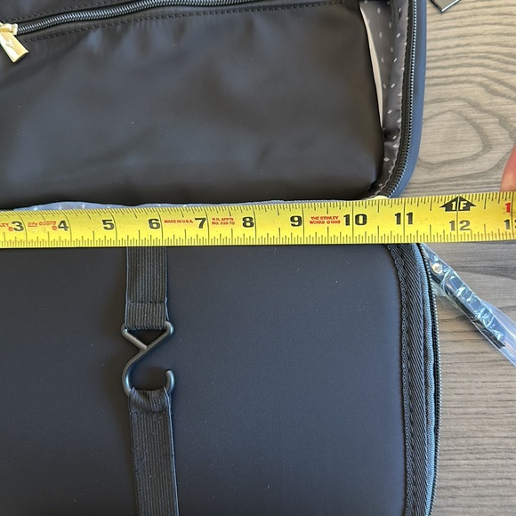 Venessa Williams Cosmetic Case - Picture 9 of 11